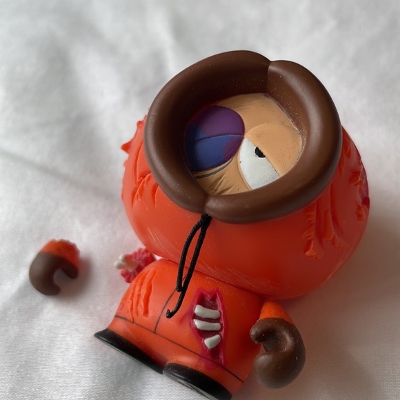 South Park and Kidrobot Dead Kenny. Release San Diego comic con 2017. - Picture 2 of 6